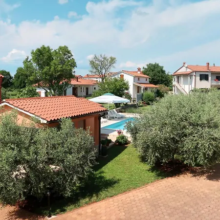 Apartment Rosa - Lbn380 By Interhome